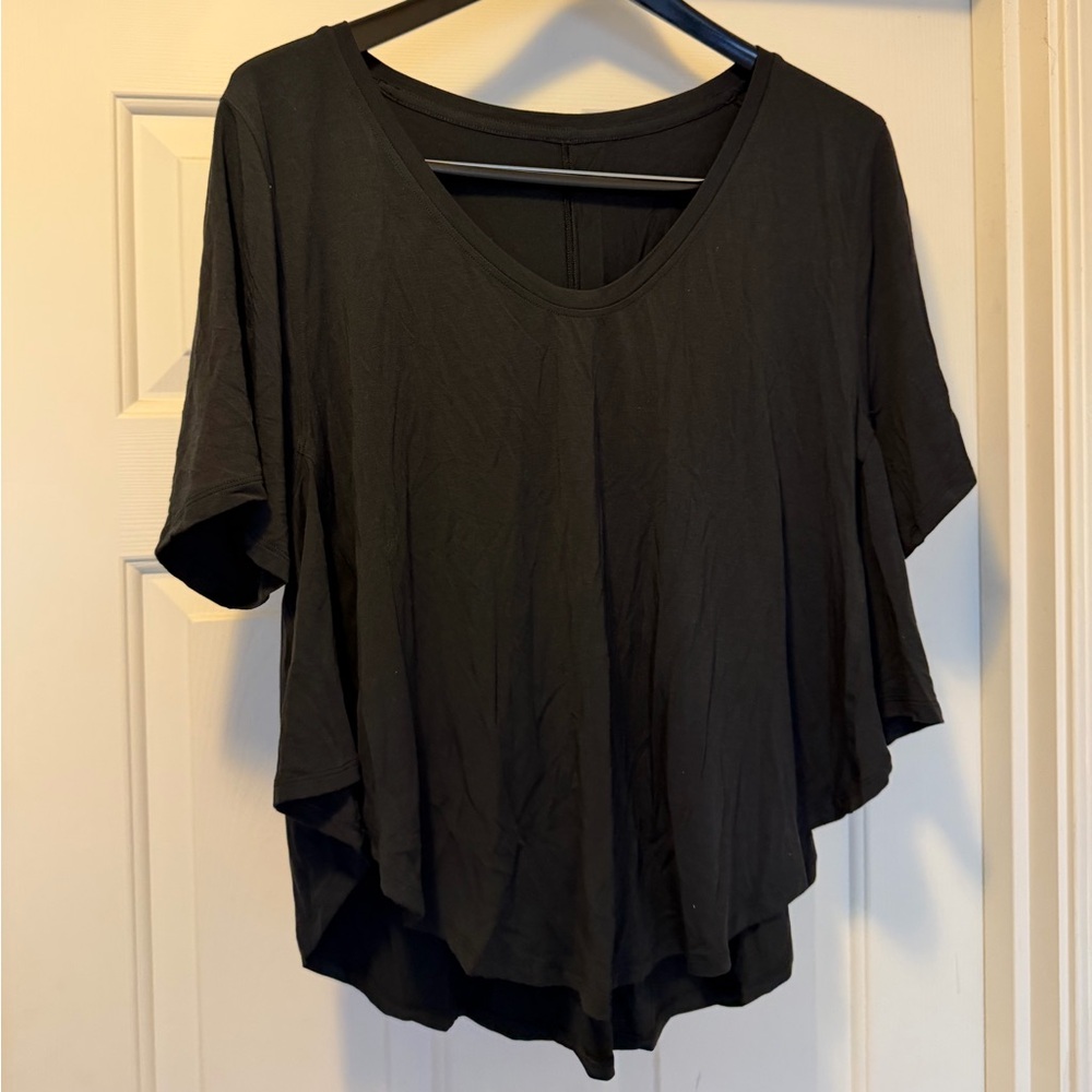 Lululemon flowy Women's Top